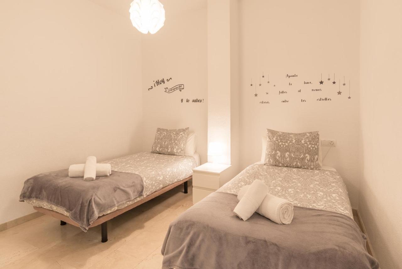 Agua I & Seasonal Pool By Ele Apartments Малага Екстериор снимка